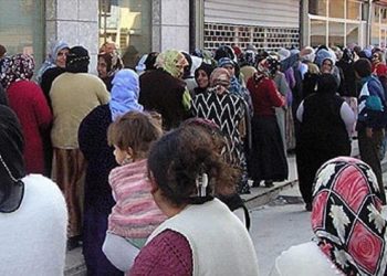 TÜİK: Geniş ailelerin yüzde 27,2'si yoksulluk sınırının altında yaşıyor