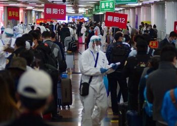 Tüm dünya açılırken Çin kapanıyor: Yurt dışına seyahate kısıtlama
