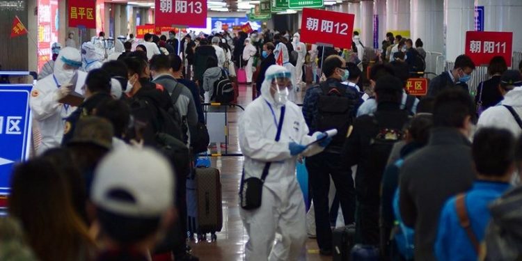 Tüm dünya açılırken Çin kapanıyor: Yurt dışına seyahate kısıtlama