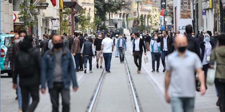 Türkiye'de Koronavirüs | 6 kişi daha hayatını kaybetti, vaka sayısı yeniden binin üstüne çıktı