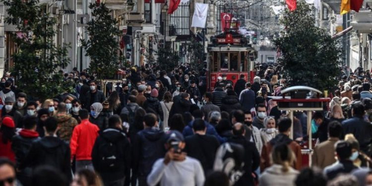 Türkiye'de koronavirüs | 1253 yeni vaka, 11 can kaybı...