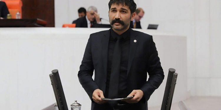 TİP'li vekil Barış Atay, iptal edilen konserleri Soylu'ya sordu: Talimatı siz mi verdiniz?