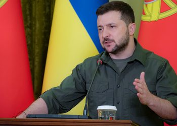 Ukrayna Devlet Başkanı Zelenski: 22 milyon ton tahıl depolarda bekletiliyor