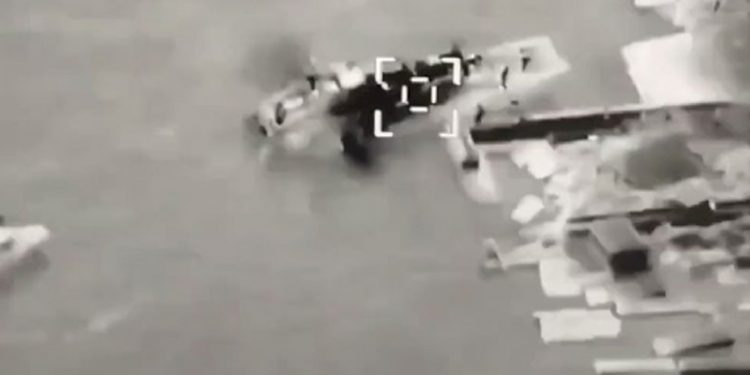 Ukrayna, Karadeniz'de ikinci bir Rus savaş gemisini Bayraktar SİHA kullanarak batırdığını duyurdu