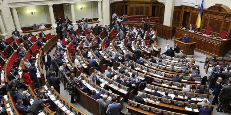 Ukrayna'da yasa tasarısı onaylandı: 'Rus yanlılara' yasak