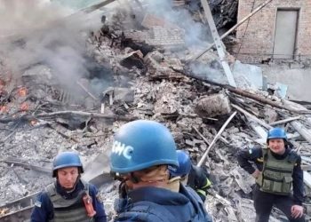 Ukraynalı yetkili: Bomba isabet eden bir okulda onlarca kişinin ölmüş olmasından korkuyoruz