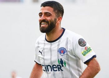 Umut Bozok, gol krallığını yabancılara bırakmadı