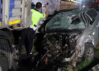Uşak'ta otomobilin çarptığı 2 üniversite öğrencisi yaşamını yitirdi