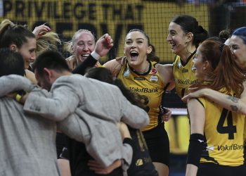 VakıfBank Avrupa'nın en büyük kupası için parkeye çıkıyor