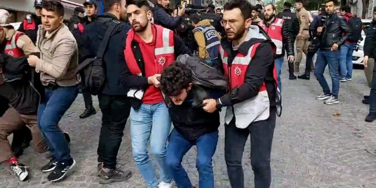 Valilik: Taksim’e yürümek isteyen 164 kişi gözaltına alındı