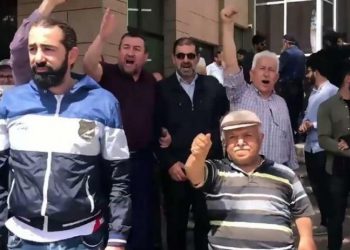 Valiliğin 'Anadolu Fest' yasağını eleştiren Büyükerşen, tekbirlerle protesto edildi