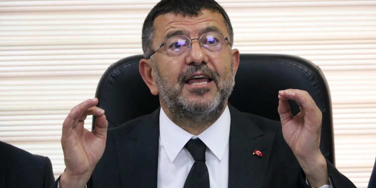 Veli Ağbaba: Bu yasa diktatörlüğün basın kanunudur