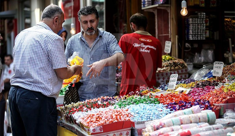 Yurttaş bayram alışverişi yapamadı: Bakan var, alan yok