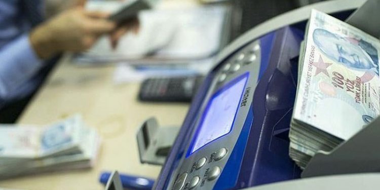 Yurttaşın banka ve finansman şirketlerine borcu artıyor: 1 trilyon 96 milyar liraya yükseldi