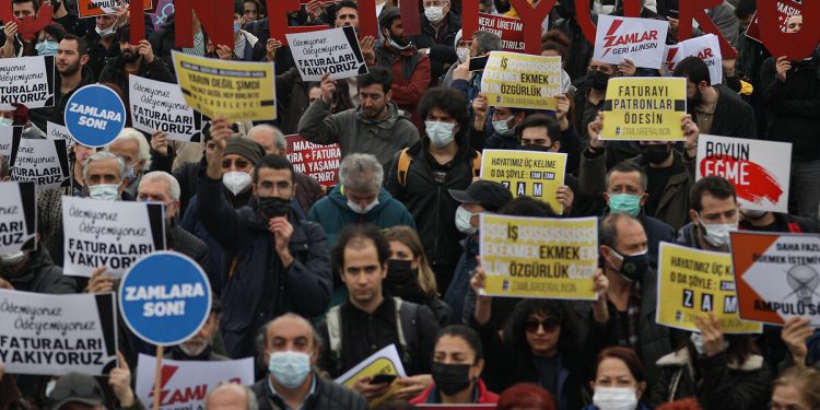 Zam isyanları: Cumhurbaşkanımız bizi ekmeğe muhtaç etti, artık yeter