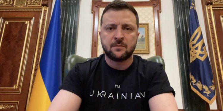 Zelenski: Donbas'ta durum tarif edilemeyecek kadar zor