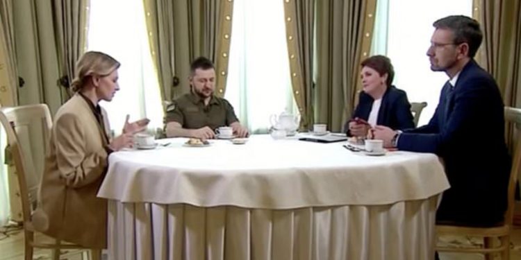 Zelenski çifti Rusya'nın başlattığı savaşın başından bu yana ilk kez bir araya geldi