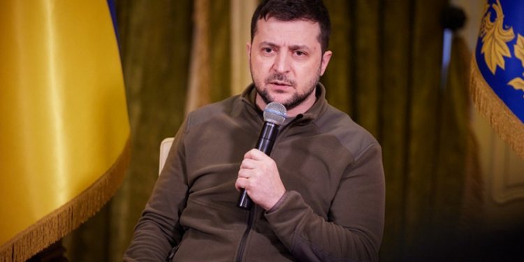 Zelenski'nin poları İngiltere'de 90 bin sterline satıldı