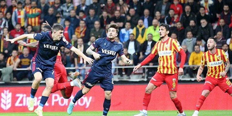 Ziraat Türkiye Kupası'nda ilk finalist Kayserispor