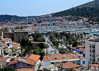Çeşme'de bayram hareketliliği: 'Yüzde 80-90 doluluğa ulaşan oteller var'