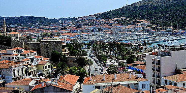 Çeşme'de bayram hareketliliği: 'Yüzde 80-90 doluluğa ulaşan oteller var'