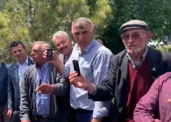 Çiftçilerden AKP’ye: Türkiye'de başka sorun yok mu da milletin cebindeki telefonlara laf ediyorlar?