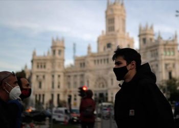 Önlemler kalktı, salgın Avrupa'da yeniden alarm verdi: İspanya ve Portekiz'de dikkat çeken vaka artışı