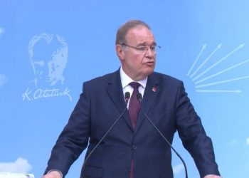 Öztrak, Erdoğan'a SADAT'ın kurucusu Tanrıverdi için attığı imzayı hatırlattı: Hem de ilk sıradan atamış!