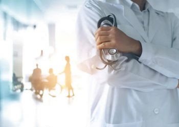 'Üç bine yakın hekim yurt dışına gitme planı yapıyor; kaliteli hekim kıtlığı yaşayacağız'