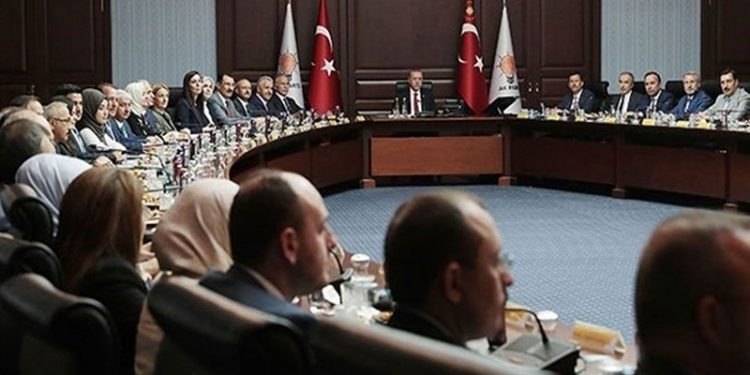 Üç dönem kuralına göre AKP’den hangi isimler aday olamayacak?
