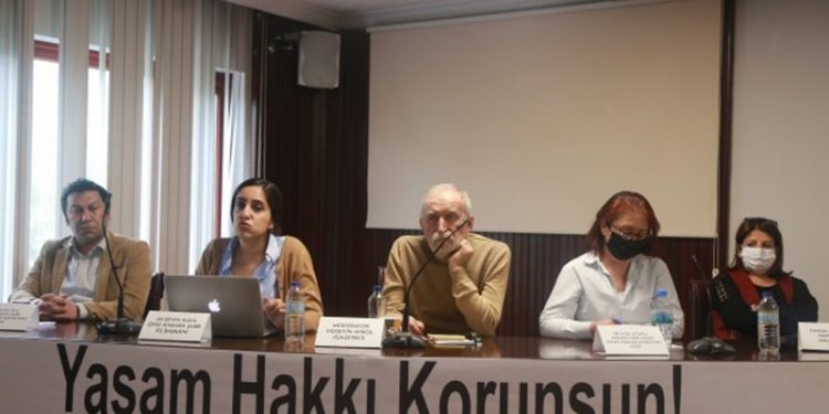 İHD: ‘Tutuklular büyük bir zulüm altında’