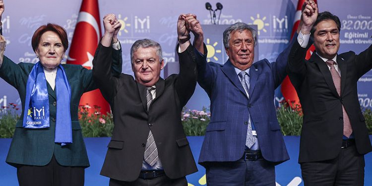 İYİ Parti iktidarın kendisini hapsettiği alandan çıkabilecek mi?