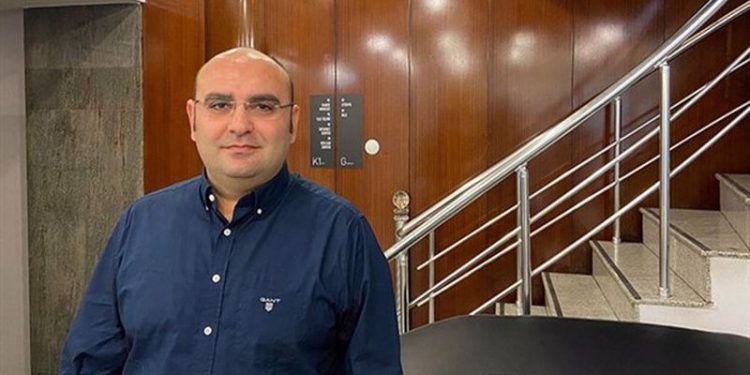 'İktidar kademe kademe eriyor'