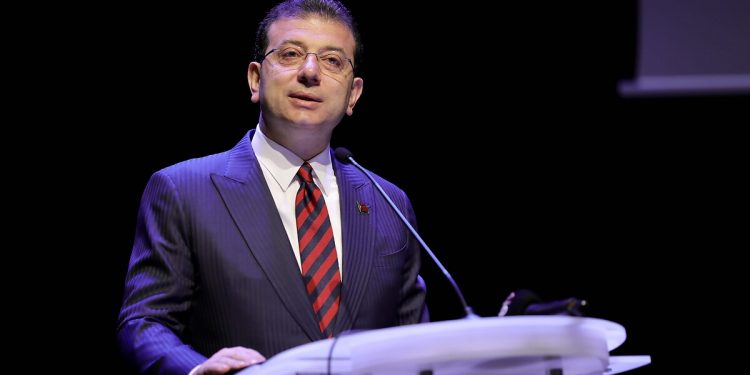 İmamoğlu: Fatih Sultan Mehmet bunlara gülerdi