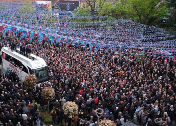 İmamoğlu Trabzon’da: Bu sürecin en çalışkan neferi olacağım