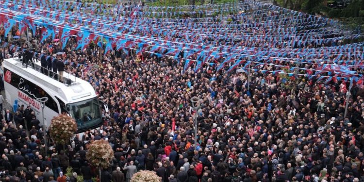 İmamoğlu Trabzon’da: Bu sürecin en çalışkan neferi olacağım