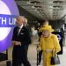İngiltere Kraliçesi 2. Elizabeth'den Londra'da adının verildiği metroya sürpriz ziyaret