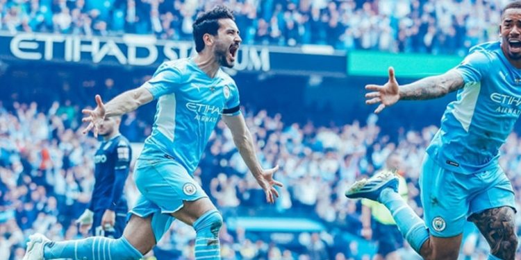 İngiltere Premier Lig'de ipi Manchester City göğüsledi