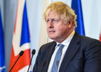 İngiltere'de yerel se&ccedil;im: Johnson'un liderliği oylanıyor