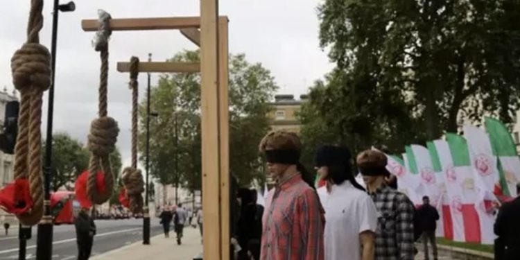 İnsan hakları kuruluşlarına göre İran'da geçen yıl 333 kişi idam edildi