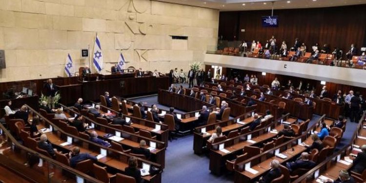 İsrail'de koalisyon hükümetinden Filistinli bir vekil istifa etti