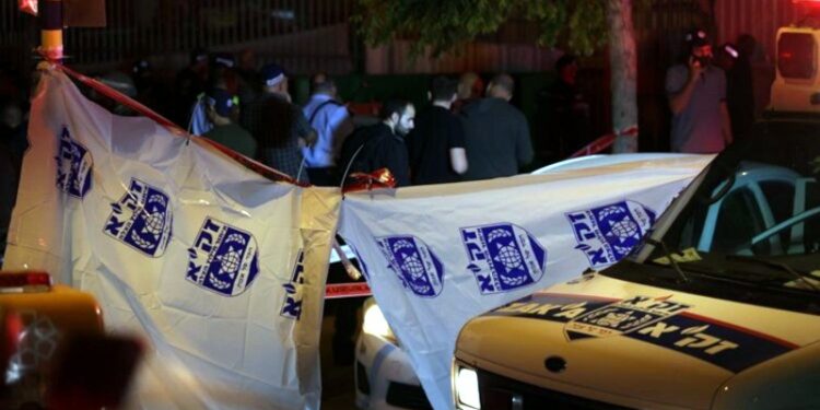 İsrail’de silahlı ve baltalı saldırı: En az 3 kişi öldü