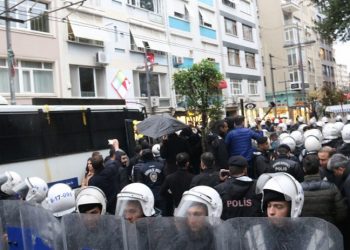İstanbul'da BMG açıklamasına polis müdahalesi: Çok sayıda gözaltı var