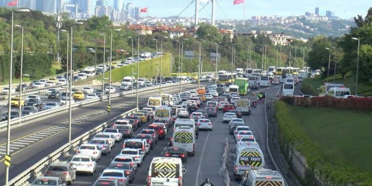İstanbul'da yarın bazı yollar trafiğe kapatılacak