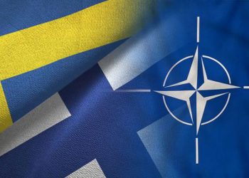 İsveç ve Finlandiya NATO'ya resmen başvurdu