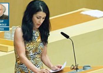 İsveçli bir NATO karşıtı: Amine Kakabaveh