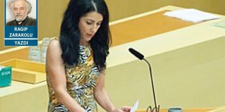 İsveçli bir NATO karşıtı: Amine Kakabaveh