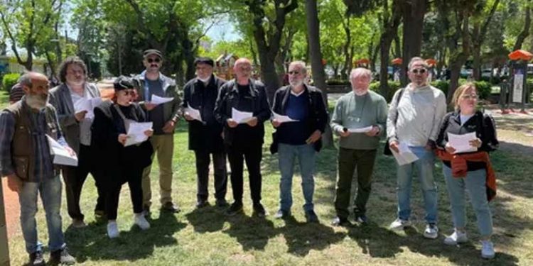 Şairler Gezi Davası için bildiri okudu