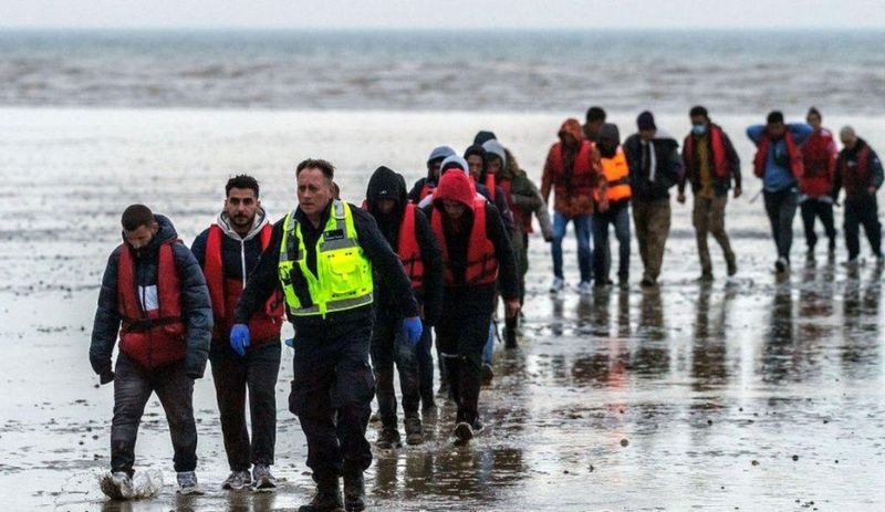 İngiltere'nin Ruanda'ya göndermek istediği sığınmacılar açlık grevinde