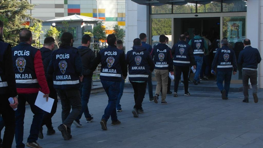 ‘İltisak ve irtibat’ gerekçesiyle ihraç ya da aktif 30 kamu personeline gözaltı